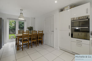 Kitchen/diner- click for photo gallery